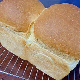 てんさい糖と米粉とスキムミルクのヘルシー山形食パン